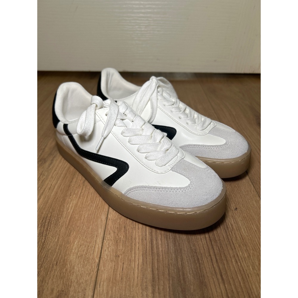 Steve Madden White Black Retro Low Top Sneakers Women's Size 6.5 Gum Sole